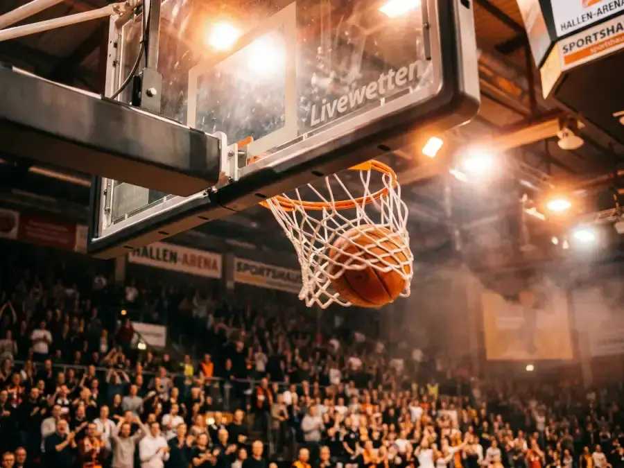 NBA Livewetten mit Echtzeitquoten während eines Basketballspiels